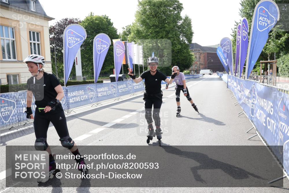29.06.2025 - hella hamburg halbmarathon Strokosch-Dieckow http://msf.ph/oto/8200593 29.06.2025 09:49:23 Ziel 20063, 20082, 20085 meine-sportfotos.de