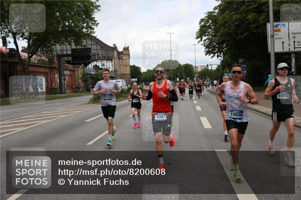 29.06.2025 - hella hamburg halbmarathon Yannick Fuchs http://msf.ph/oto/8200608 29.06.2025 10:31:57 20KM 1290, 2196, 2767, 4860, 4865, 5003, 5042, 5307, 5923, 6047, 6123, 6458, 7310, 8362, 9178, 9914, 10190, 10451, 10738, 12739, 13141, 13372, 13854, 14387, 14459, 14691, 14934, 15178, 15261, 15410, 15939, 16523, 16992, 17125, 17137, 17658, 18159, 18216, 18357, 18384, 18986 meine-sportfotos.de