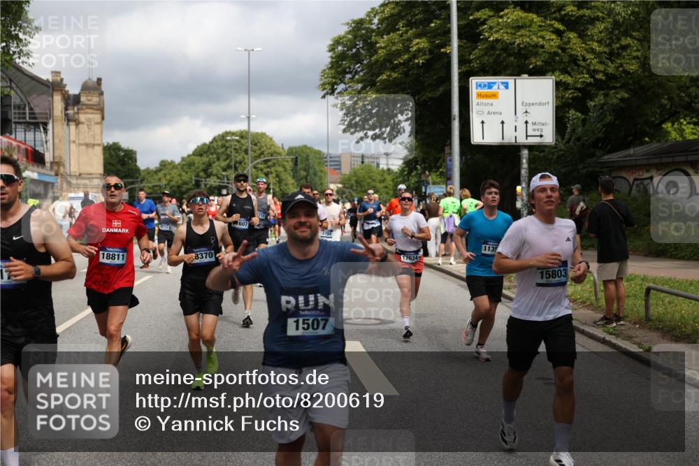 29.06.2025 - hella hamburg halbmarathon Yannick Fuchs http://msf.ph/oto/8200619 29.06.2025 10:44:42 20KM 1119, 1399, 1461, 1466, 1507, 1630, 1750, 1817, 2207, 3654, 4127, 4346, 5115, 6027, 6662, 6712, 6795, 7052, 7176, 7397, 7583, 7930, 7932, 8117, 8572, 8657, 8704, 8819, 9057, 10371, 11356, 11455, 11607, 12624, 13008, 13609, 13687, 13701, 13875, 14034, 14257, 14626, 15362, 15395, 15803, 15950, 16716, 16806, 17179, 17221, 17247, 17384, 18006, 18066, 18370, 18394, 18489, 18657, 18658, 18811 meine-sportfotos.de