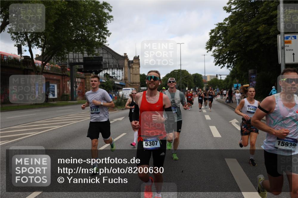 29.06.2025 - hella hamburg halbmarathon Yannick Fuchs http://msf.ph/oto/8200630 29.06.2025 10:31:58 20KM 1290, 2196, 2767, 4860, 4865, 5003, 5042, 5307, 5923, 6047, 6123, 6458, 7310, 8362, 9178, 9914, 10190, 10451, 10738, 12739, 13141, 13372, 13854, 14387, 14459, 14691, 14934, 15178, 15261, 15410, 15939, 16523, 16992, 17125, 17137, 17658, 18159, 18216, 18357, 18384, 18986 meine-sportfotos.de