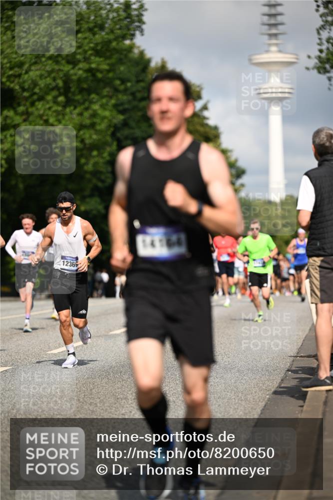 29.06.2025 - hella hamburg halbmarathon Dr. Thomas Lammeyer http://msf.ph/oto/8200650 29.06.2025 09:48:15 Kennedybrücke 1758, 2746, 3201, 5269, 5367, 6619, 6781, 8473, 8731, 10156, 10486, 10848, 11169 meine-sportfotos.de