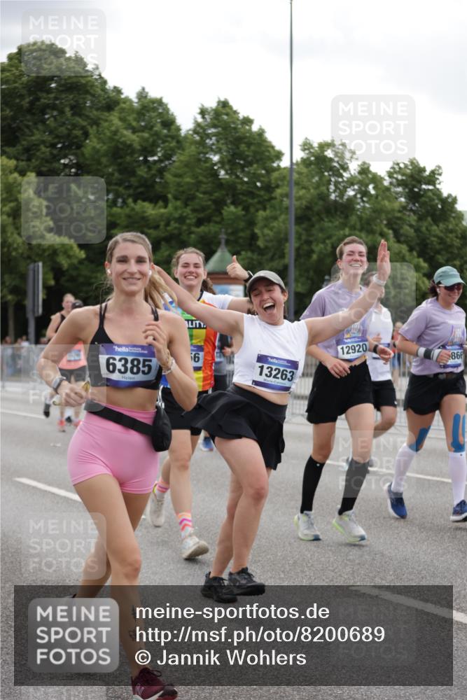 29.06.2025 - hella hamburg halbmarathon Jannik Wohlers http://msf.ph/oto/8200689 29.06.2025 11:15:34 Lombardsbrücke 3168, 3197, 3198, 3452, 3903, 3904, 4125, 4686, 5468, 5478, 5711, 5779, 6385, 6668, 6811, 7756, 7923, 8208, 8500, 8775, 9189, 9190, 10439, 10440, 10720, 10721, 11130, 11850, 11901, 12030, 12866, 12920, 12955, 13238, 13239, 13263, 13831, 14645, 15295, 16835, 17887, 18360, 18363 meine-sportfotos.de