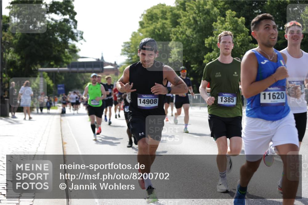 29.06.2025 - hella hamburg halbmarathon Jannik Wohlers http://msf.ph/oto/8200702 29.06.2025 09:47:44 Lombardsbrücke 1385, 1562, 1743, 2714, 2767, 3959, 4602, 4860, 5091, 5315, 6684, 6829, 6990, 8362, 8933, 9178, 10384, 10900, 11202, 11227, 11620, 11745, 11929, 12290, 12514, 12865, 13595, 13854, 14387, 14875, 14908, 14934, 15015, 15261, 15415, 15701, 16119, 16158, 17024, 17217, 18103, 18573, 18584, 18679, 18841 meine-sportfotos.de