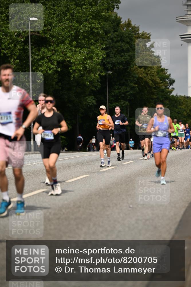 29.06.2025 - hella hamburg halbmarathon Dr. Thomas Lammeyer http://msf.ph/oto/8200705 29.06.2025 10:11:41 Kennedybrücke 1893, 1993, 2136, 3929, 4262, 5242, 5899, 5926, 6196, 6517, 6518, 6707, 6713, 6715, 6833, 7503, 7760, 8585, 9967, 10283, 10700 meine-sportfotos.de