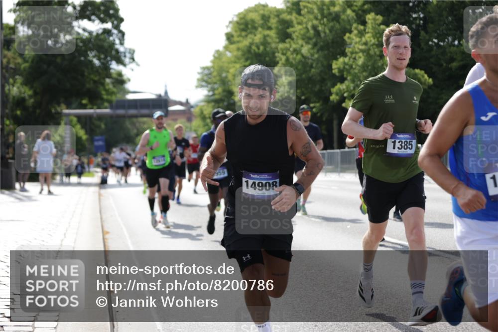 29.06.2025 - hella hamburg halbmarathon Jannik Wohlers http://msf.ph/oto/8200786 29.06.2025 09:47:44 Lombardsbrücke 1385, 1562, 1743, 2714, 2767, 3959, 4602, 4860, 5091, 5315, 6684, 6829, 6990, 8362, 8933, 9178, 10384, 10900, 11202, 11227, 11620, 11745, 11929, 12290, 12514, 12865, 13595, 13854, 14387, 14875, 14908, 14934, 15015, 15261, 15415, 15701, 16119, 16158, 17024, 17217, 18103, 18573, 18584, 18679, 18841 meine-sportfotos.de