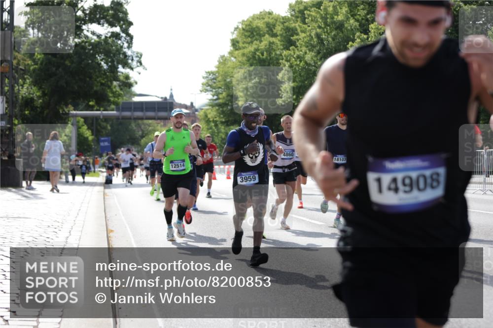29.06.2025 - hella hamburg halbmarathon Jannik Wohlers http://msf.ph/oto/8200853 29.06.2025 09:47:45 Lombardsbrücke 1385, 1562, 1743, 2714, 2767, 3959, 4602, 4860, 5091, 5315, 6684, 6829, 6990, 8362, 8933, 10384, 10900, 11202, 11227, 11620, 11745, 11929, 12290, 12514, 12865, 13595, 13854, 14387, 14875, 14908, 14934, 15015, 15261, 15415, 15701, 15959, 16119, 16158, 17024, 17217, 18103, 18573, 18584, 18679, 18841 meine-sportfotos.de