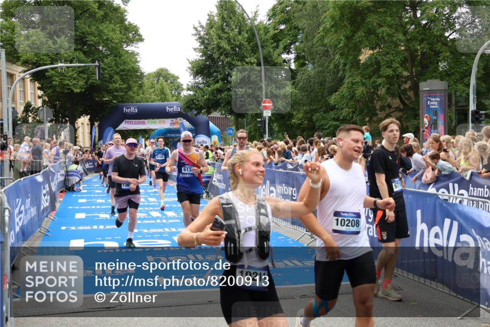 29.06.2025 - hella hamburg halbmarathon Zöllner http://msf.ph/oto/8200913 29.06.2025 10:47:22 Ziel 2864, 5024, 6134, 6168, 6203, 10208, 10211, 11491, 11518, 13672, 13782, 14722, 15611, 16089, 16286, 18856 meine-sportfotos.de