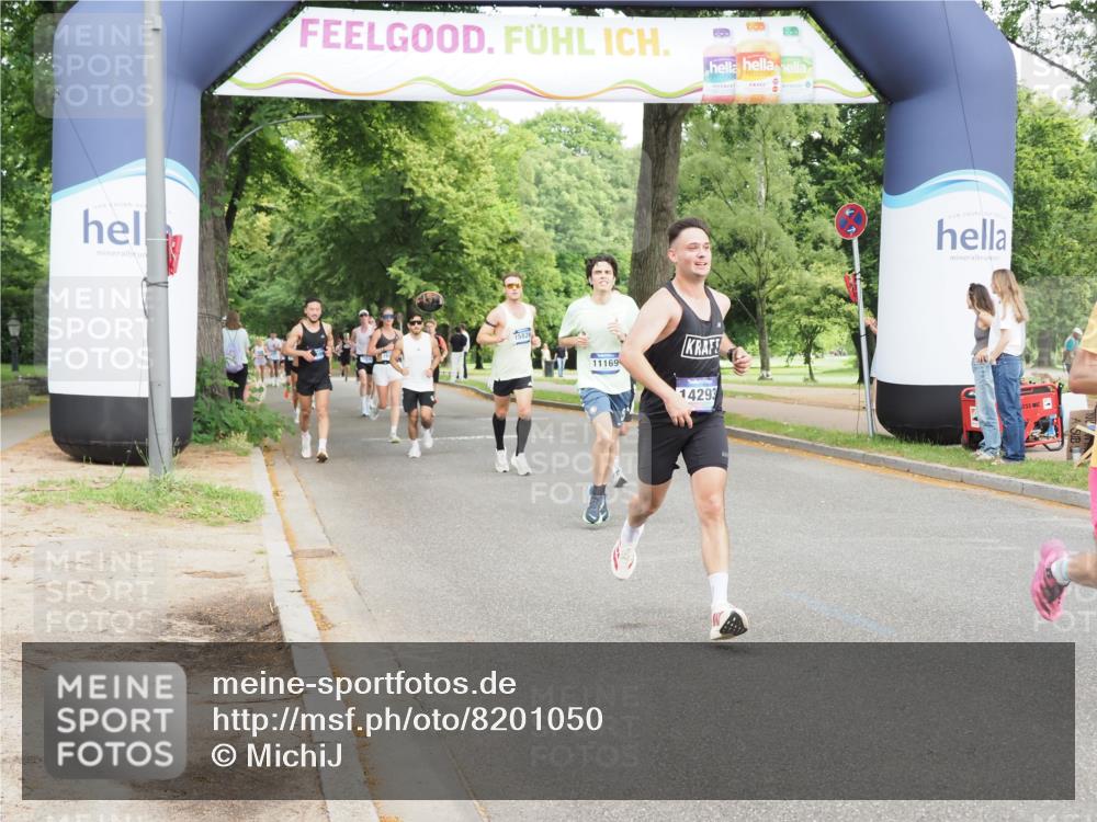 29.06.2025 - hella hamburg halbmarathon MichiJ http://msf.ph/oto/8201050 29.06.2025 10:21:33 Zwischen KM18-KM19 1686, 5070, 7965, 8883, 10484, 11169, 11199, 14293, 15054, 16505 meine-sportfotos.de