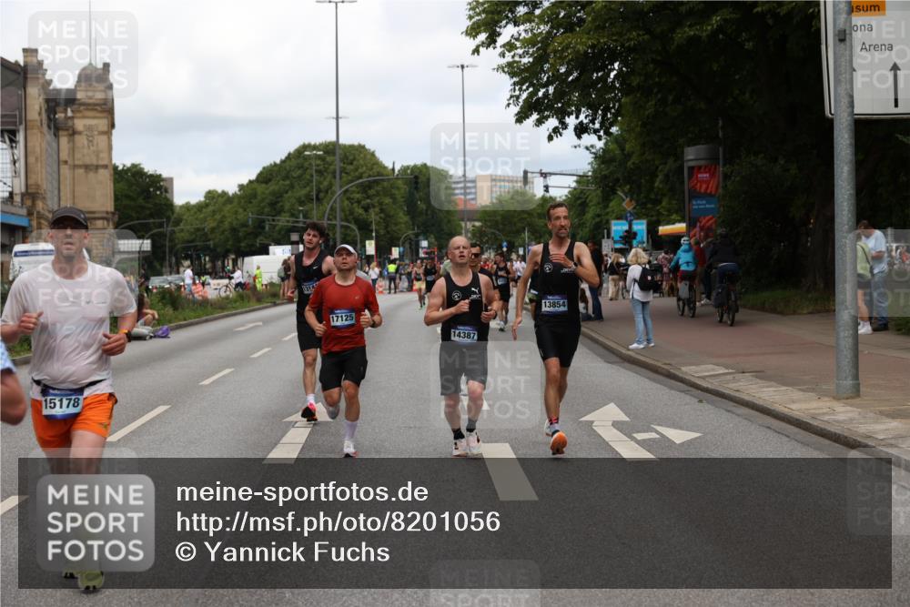 29.06.2025 - hella hamburg halbmarathon Yannick Fuchs http://msf.ph/oto/8201056 29.06.2025 10:32:01 20KM 1290, 2196, 2767, 4860, 4865, 5003, 5042, 5307, 5923, 6047, 6123, 6458, 7310, 9178, 9914, 10190, 10451, 10738, 11423, 12739, 12900, 13141, 13372, 13854, 14387, 14459, 14691, 14934, 15178, 15261, 15410, 15939, 16992, 17125, 17137, 17658, 18159, 18216, 18357, 18986 meine-sportfotos.de