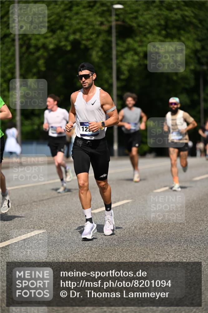 29.06.2025 - hella hamburg halbmarathon Dr. Thomas Lammeyer http://msf.ph/oto/8201094 29.06.2025 09:48:17 Kennedybrücke 1758, 2746, 3201, 5070, 5269, 5367, 6619, 6781, 7272, 8209, 8473, 9137, 9381, 10156, 10171, 10486, 10848, 11169 meine-sportfotos.de