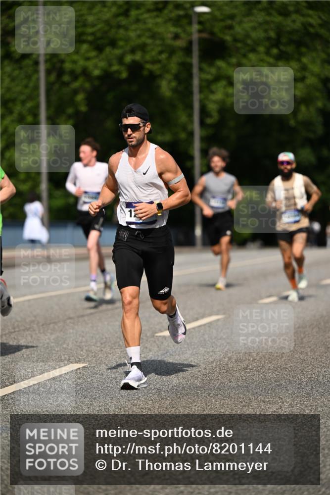 29.06.2025 - hella hamburg halbmarathon Dr. Thomas Lammeyer http://msf.ph/oto/8201144 29.06.2025 09:48:17 Kennedybrücke 1758, 2746, 3201, 5070, 5269, 5367, 6619, 6781, 7272, 8209, 8473, 9137, 9381, 10156, 10171, 10486, 10848, 11169 meine-sportfotos.de