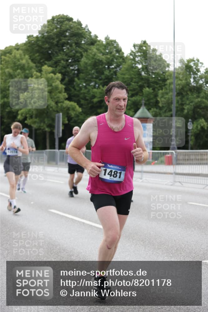 29.06.2025 - hella hamburg halbmarathon Jannik Wohlers http://msf.ph/oto/8201178 29.06.2025 10:25:25 Lombardsbrücke 1305, 1479, 1481, 3343, 3765, 4378, 4797, 5028, 5497, 6663, 8881, 10104, 10219, 11596, 11699, 11828, 11859, 12074, 12505, 12838, 12945, 12946, 13653, 14223, 14936, 16289, 16354, 16381, 16927, 17369 meine-sportfotos.de