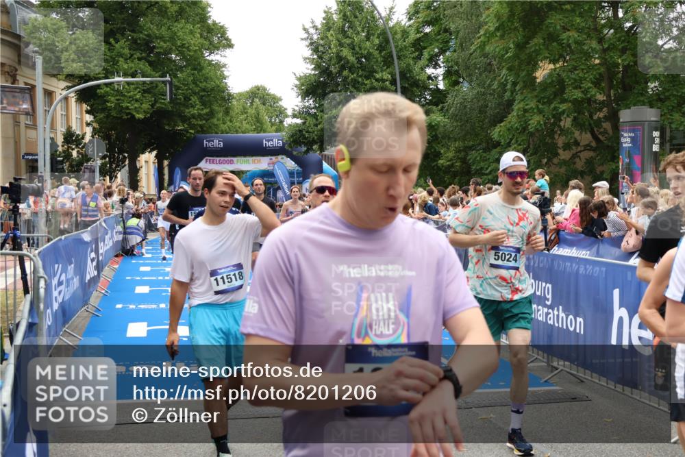 29.06.2025 - hella hamburg halbmarathon Zöllner http://msf.ph/oto/8201206 29.06.2025 10:47:28 Ziel 51, 1012, 2274, 2839, 2864, 2869, 3304, 5024, 5532, 5650, 8693, 8852, 9305, 10423, 11077, 11491, 11518, 13782, 14722, 15350, 15611, 15923, 16089, 16819, 17846, 18758, 18974 meine-sportfotos.de