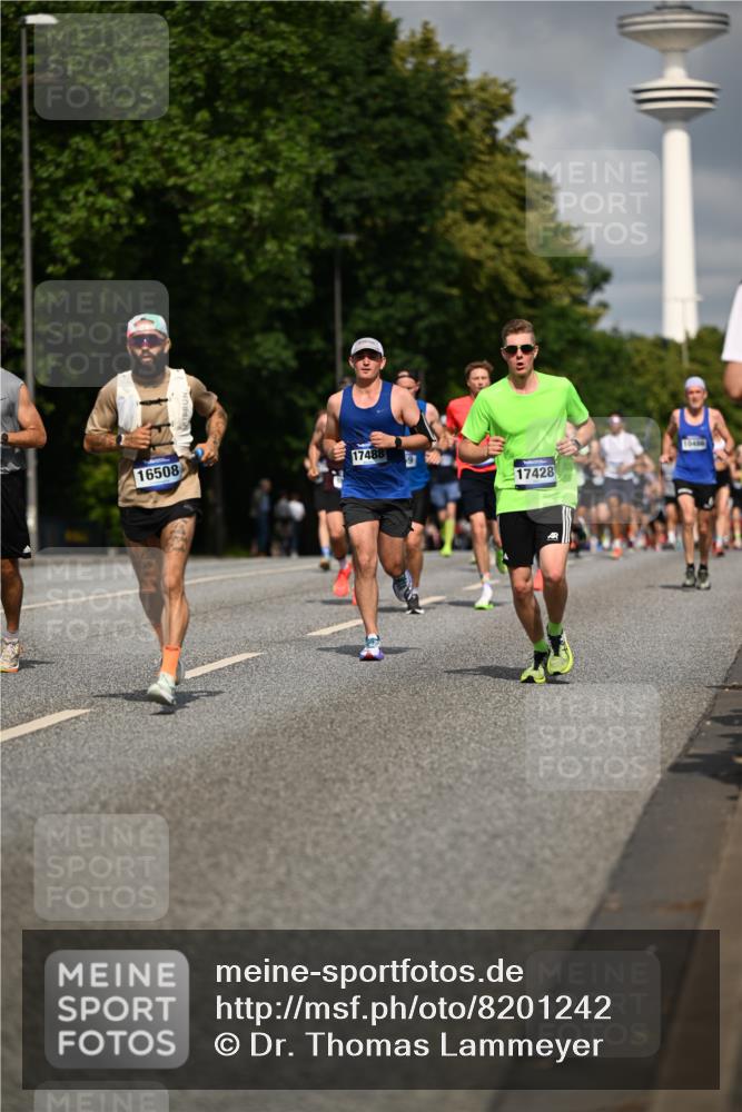 29.06.2025 - hella hamburg halbmarathon Dr. Thomas Lammeyer http://msf.ph/oto/8201242 29.06.2025 09:48:18 Kennedybrücke 1758, 2746, 3043, 3201, 5070, 5269, 5367, 5746, 6619, 6781, 7272, 8209, 8473, 9137, 9381, 10156, 10171, 10486, 10848, 11169 meine-sportfotos.de