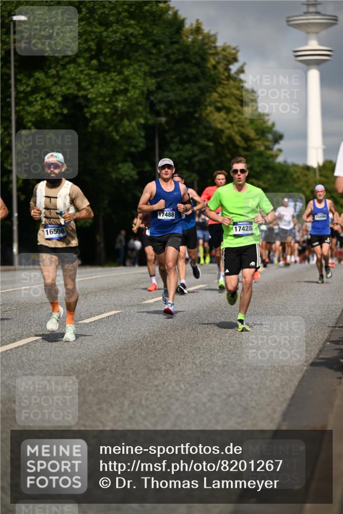 29.06.2025 - hella hamburg halbmarathon Dr. Thomas Lammeyer http://msf.ph/oto/8201267 29.06.2025 09:48:18 Kennedybrücke 1758, 2746, 3043, 3201, 5070, 5269, 5367, 5746, 6619, 6781, 7272, 8209, 8473, 9137, 9381, 10156, 10171, 10486, 10848, 11169 meine-sportfotos.de