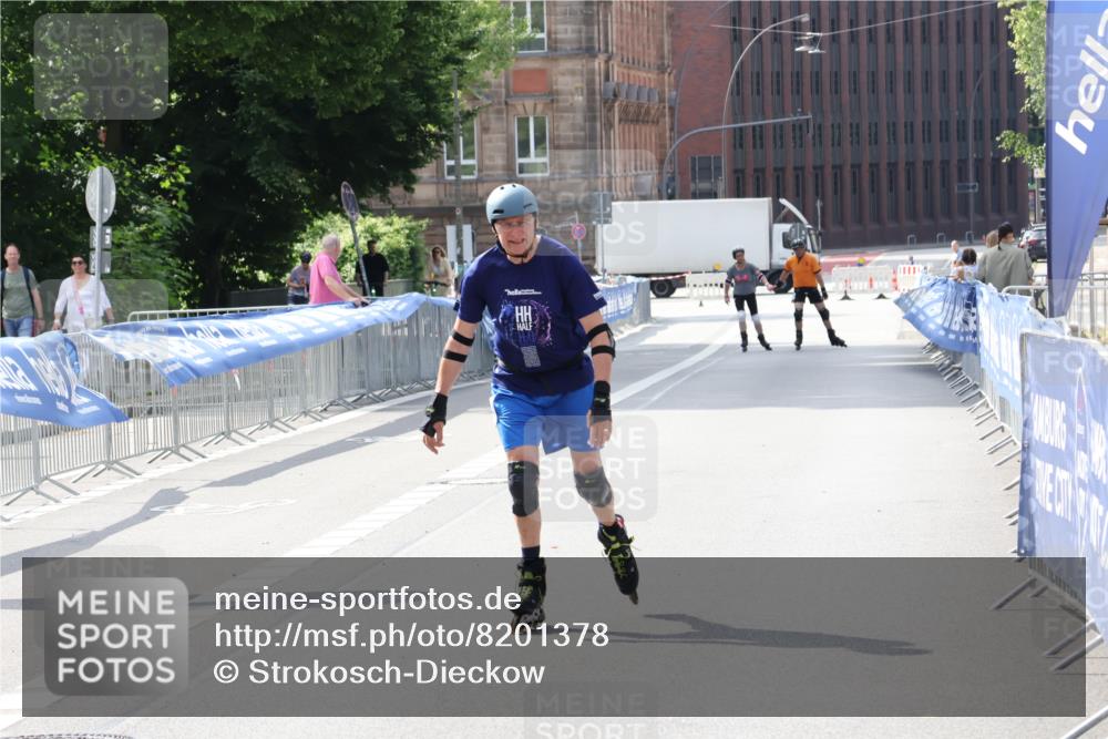 29.06.2025 - hella hamburg halbmarathon Strokosch-Dieckow http://msf.ph/oto/8201378 29.06.2025 09:51:16 Ziel 20204 meine-sportfotos.de