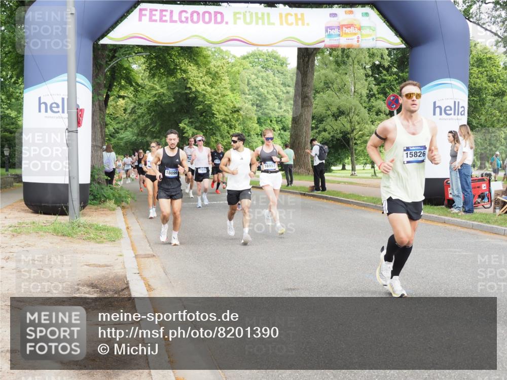 29.06.2025 - hella hamburg halbmarathon MichiJ http://msf.ph/oto/8201390 29.06.2025 10:21:36 Zwischen KM18-KM19 1686, 5070, 7965, 8883, 10484, 11169, 11199, 14293, 15826, 16505, 18099 meine-sportfotos.de