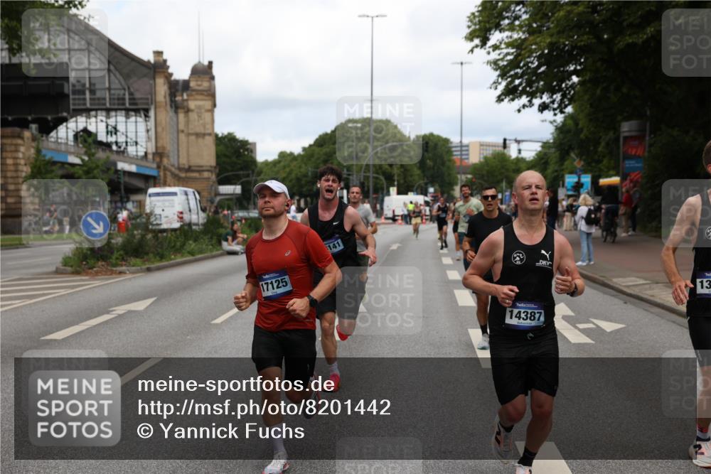 29.06.2025 - hella hamburg halbmarathon Yannick Fuchs http://msf.ph/oto/8201442 29.06.2025 10:32:02 20KM 1290, 2196, 2767, 4860, 5003, 5042, 5307, 5923, 6047, 6123, 6458, 7310, 9178, 9914, 10190, 10451, 11423, 12739, 12900, 13141, 13372, 13854, 14387, 14459, 14691, 14934, 15178, 15261, 15410, 15939, 16992, 17125, 17137, 18103, 18159, 18216, 18357, 18986 meine-sportfotos.de