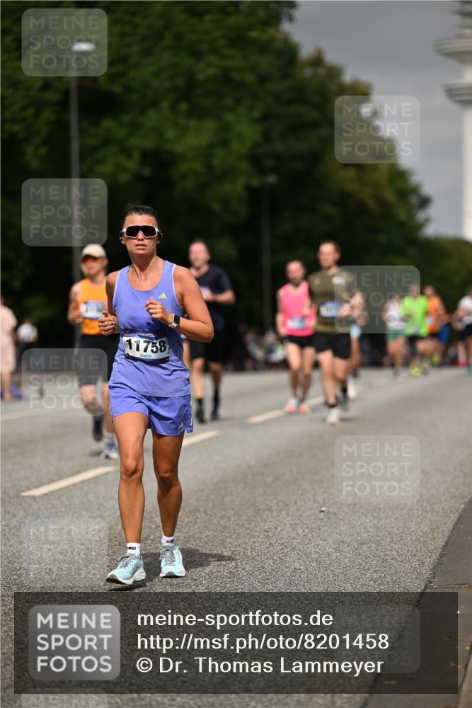 29.06.2025 - hella hamburg halbmarathon Dr. Thomas Lammeyer http://msf.ph/oto/8201458 29.06.2025 10:11:45 Kennedybrücke 1173, 1893, 1993, 2032, 2136, 3328, 3929, 4262, 5242, 5899, 5926, 6196, 6517, 6518, 6707, 6713, 6715, 6833, 7476, 7503, 7760, 8585, 9338, 9967, 10283, 10700 meine-sportfotos.de