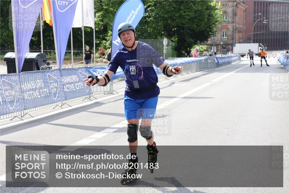 29.06.2025 - hella hamburg halbmarathon Strokosch-Dieckow http://msf.ph/oto/8201483 29.06.2025 09:51:20 Ziel 20204 meine-sportfotos.de
