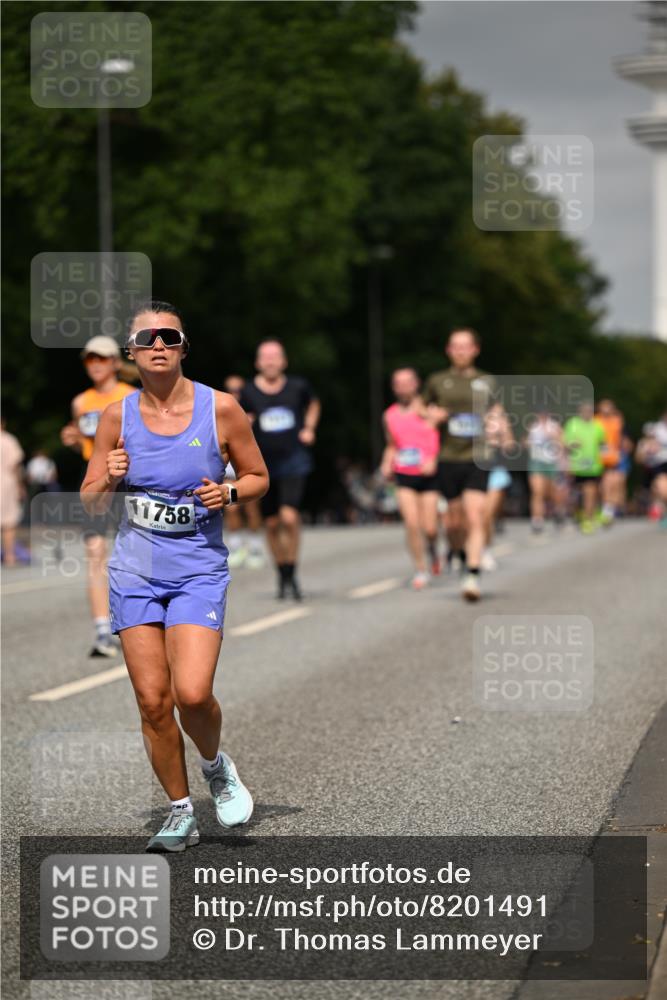 29.06.2025 - hella hamburg halbmarathon Dr. Thomas Lammeyer http://msf.ph/oto/8201491 29.06.2025 10:11:45 Kennedybrücke 1173, 1893, 1993, 2032, 2136, 3328, 3929, 4262, 5242, 5899, 5926, 6196, 6517, 6518, 6707, 6713, 6715, 6833, 7476, 7503, 7760, 8585, 9338, 9967, 10283, 10700 meine-sportfotos.de