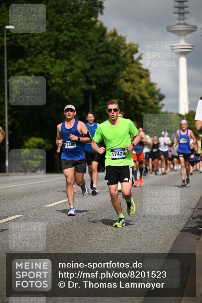 29.06.2025 - hella hamburg halbmarathon Dr. Thomas Lammeyer http://msf.ph/oto/8201523 29.06.2025 09:48:19 Kennedybrücke 1758, 2746, 3043, 3201, 5070, 5269, 5328, 5367, 5746, 6619, 6781, 7272, 8209, 9137, 9381, 10156, 10171, 10486, 10848, 11169 meine-sportfotos.de
