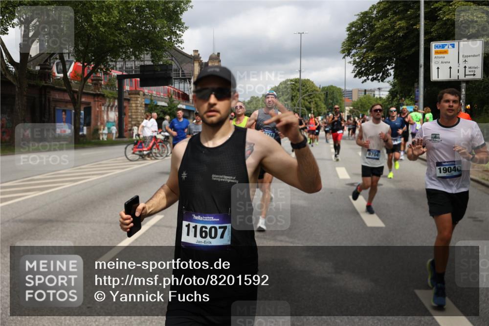 29.06.2025 - hella hamburg halbmarathon Yannick Fuchs http://msf.ph/oto/8201592 29.06.2025 10:44:45 20KM 1119, 1399, 1461, 1466, 1507, 1630, 1750, 1817, 2207, 2880, 3654, 4077, 4346, 4816, 5018, 5115, 6027, 6662, 6712, 6795, 7052, 7134, 7176, 7397, 7583, 7930, 7932, 8117, 8572, 8704, 8819, 9057, 10371, 11214, 11356, 11455, 11607, 12016, 12624, 13008, 13687, 13701, 13875, 14034, 14257, 14626, 15362, 15395, 15803, 15950, 16291, 16716, 17179, 17221, 17247, 17384, 18006, 18066, 18370, 18394, 18489, 18657, 18658, 18811 meine-sportfotos.de