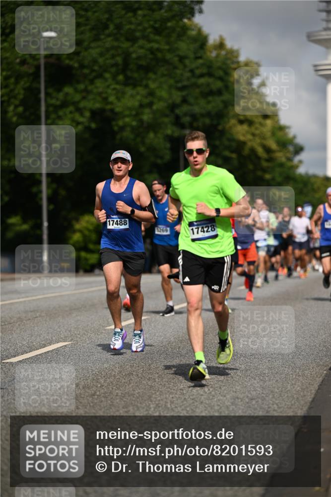 29.06.2025 - hella hamburg halbmarathon Dr. Thomas Lammeyer http://msf.ph/oto/8201593 29.06.2025 09:48:19 Kennedybrücke 1758, 2746, 3043, 3201, 5070, 5269, 5328, 5367, 5746, 6619, 6781, 7272, 8209, 9137, 9381, 10156, 10171, 10486, 10848, 11169 meine-sportfotos.de