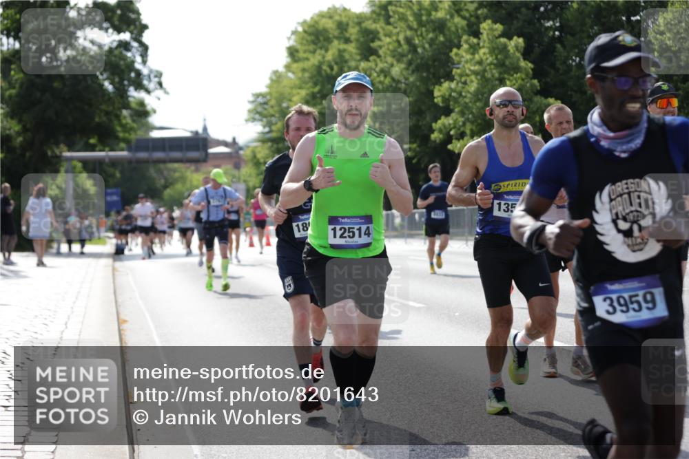 29.06.2025 - hella hamburg halbmarathon Jannik Wohlers http://msf.ph/oto/8201643 29.06.2025 09:47:47 Lombardsbrücke 1385, 1562, 1743, 2714, 2767, 3959, 4860, 5091, 5315, 6684, 6829, 6990, 8362, 8933, 10793, 10900, 11202, 11227, 11620, 11929, 12290, 12514, 13595, 13854, 14387, 14875, 14908, 14934, 15015, 15261, 15415, 15701, 15959, 16119, 16158, 17024, 17217, 18103, 18573, 18584, 18679 meine-sportfotos.de