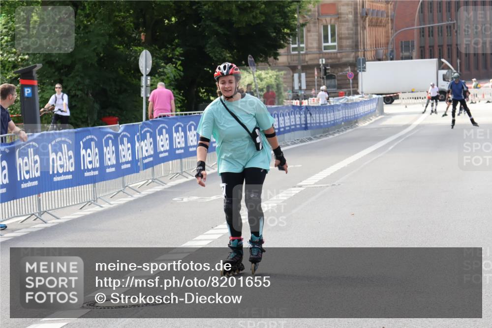 29.06.2025 - hella hamburg halbmarathon Strokosch-Dieckow http://msf.ph/oto/8201655 29.06.2025 09:52:02 Ziel 20347 meine-sportfotos.de