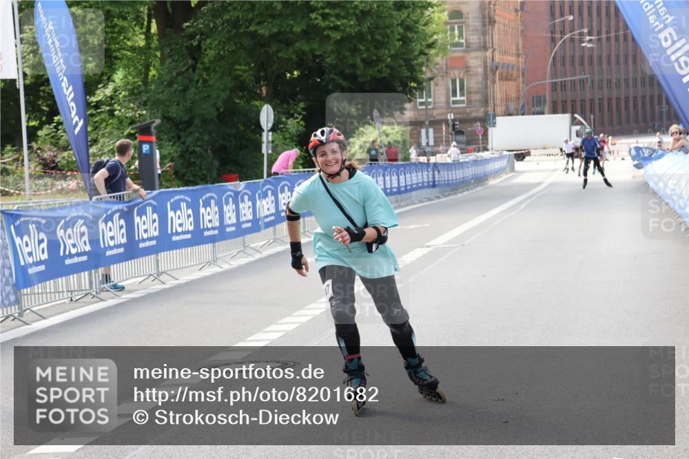29.06.2025 - hella hamburg halbmarathon Strokosch-Dieckow http://msf.ph/oto/8201682 29.06.2025 09:52:03 Ziel 20347 meine-sportfotos.de