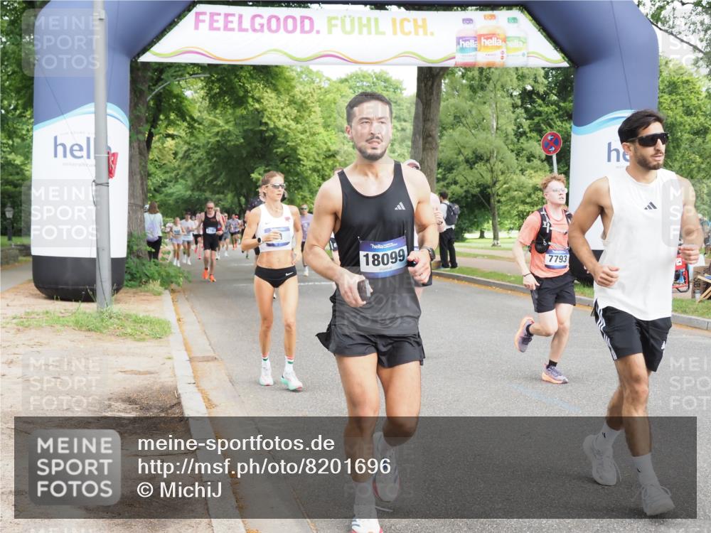 29.06.2025 - hella hamburg halbmarathon MichiJ http://msf.ph/oto/8201696 29.06.2025 10:21:38 Zwischen KM18-KM19 51, 1686, 7793, 7965, 8883, 10484, 11169, 11370, 14293, 15826, 16505, 16957, 18099 meine-sportfotos.de