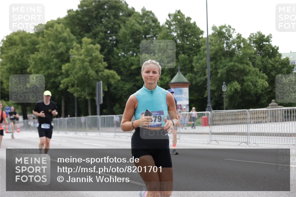 29.06.2025 - hella hamburg halbmarathon Jannik Wohlers http://msf.ph/oto/8201701 29.06.2025 10:25:30 Lombardsbrücke 1479, 1481, 3765, 4378, 4797, 5497, 6663, 8881, 10104, 10219, 11139, 11596, 11699, 11828, 11859, 12074, 12505, 12838, 12945, 12946, 14179, 14223, 16289, 16354, 16381, 16927, 17369, 19144 meine-sportfotos.de