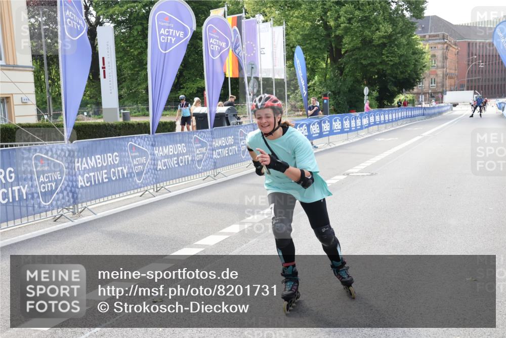 29.06.2025 - hella hamburg halbmarathon Strokosch-Dieckow http://msf.ph/oto/8201731 29.06.2025 09:52:05 Ziel 20347 meine-sportfotos.de