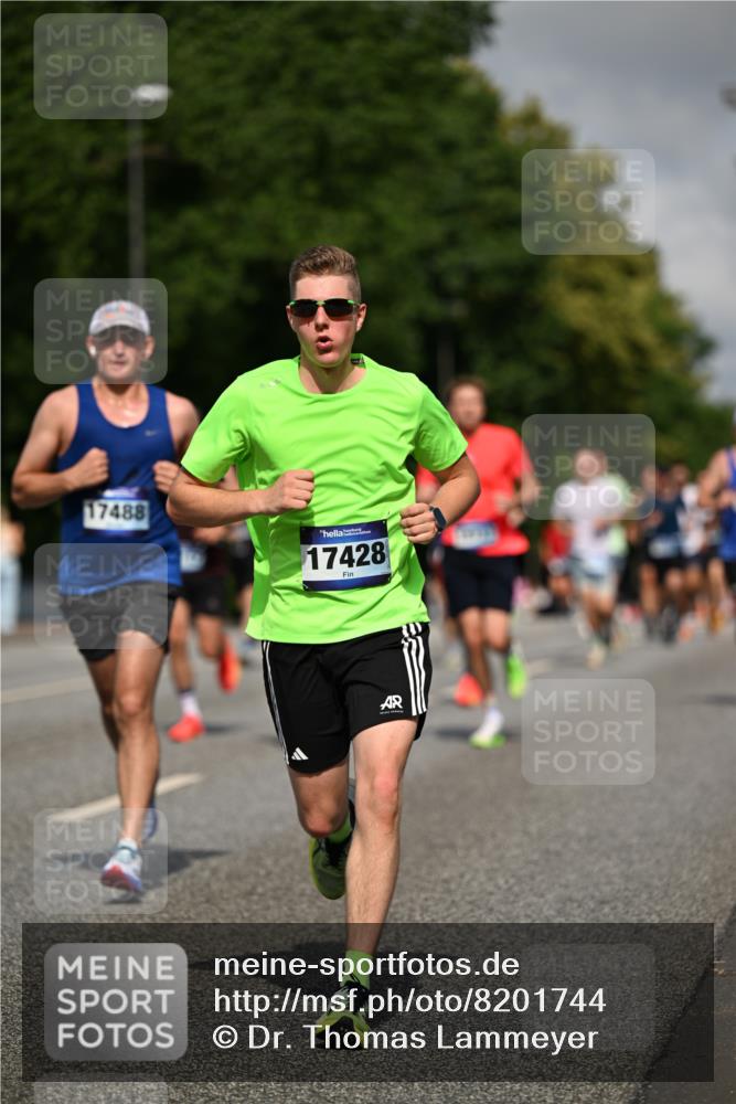 29.06.2025 - hella hamburg halbmarathon Dr. Thomas Lammeyer http://msf.ph/oto/8201744 29.06.2025 09:48:21 Kennedybrücke 1758, 2746, 3043, 3201, 5070, 5269, 5328, 5746, 6619, 6781, 7272, 8209, 8883, 9137, 9381, 10156, 10171, 10486, 11169, 11413 meine-sportfotos.de
