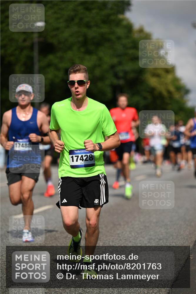 29.06.2025 - hella hamburg halbmarathon Dr. Thomas Lammeyer http://msf.ph/oto/8201763 29.06.2025 09:48:21 Kennedybrücke 1758, 2746, 3043, 3201, 5070, 5269, 5328, 5746, 6619, 6781, 7272, 8209, 8883, 9137, 9381, 10156, 10171, 10486, 11169, 11413 meine-sportfotos.de