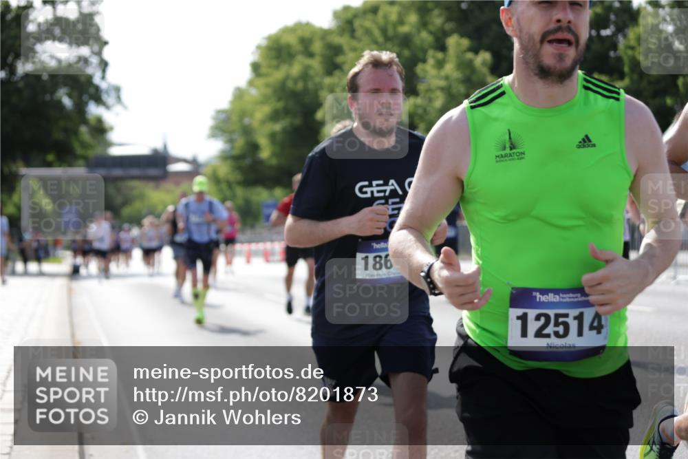 29.06.2025 - hella hamburg halbmarathon Jannik Wohlers http://msf.ph/oto/8201873 29.06.2025 09:47:48 Lombardsbrücke 1385, 1743, 2714, 2767, 3959, 4860, 5091, 5315, 6684, 6829, 6990, 8362, 8933, 10793, 10900, 11202, 11227, 11620, 11929, 12290, 12514, 13595, 13854, 14387, 14875, 14908, 15015, 15415, 15701, 15959, 16119, 16158, 17024, 17217, 18103, 18573, 18584, 18679 meine-sportfotos.de