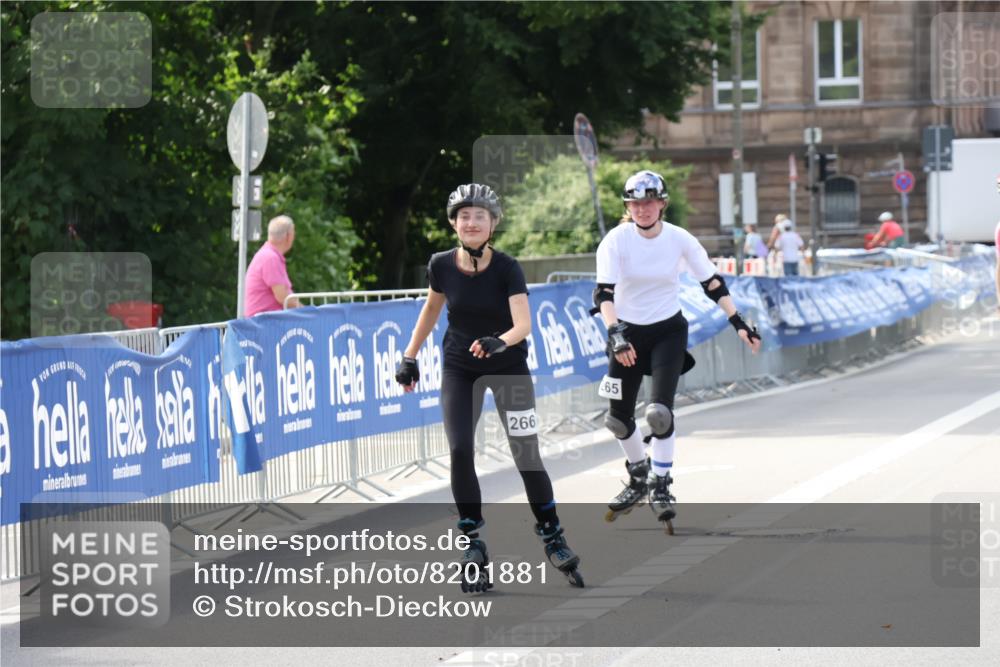 29.06.2025 - hella hamburg halbmarathon Strokosch-Dieckow http://msf.ph/oto/8201881 29.06.2025 09:52:24 Ziel 20175, 20264, 20265, 20266, 20350 meine-sportfotos.de