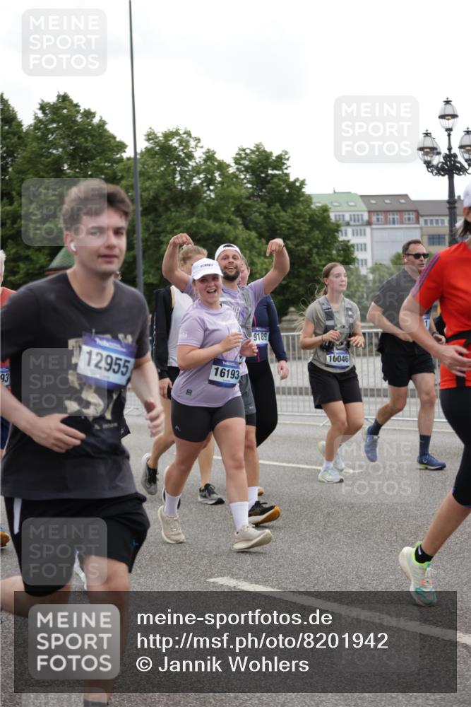 29.06.2025 - hella hamburg halbmarathon Jannik Wohlers http://msf.ph/oto/8201942 29.06.2025 11:15:50 Lombardsbrücke 2301, 2393, 2605, 2671, 3471, 3640, 3864, 3865, 4005, 4686, 5710, 5711, 5779, 6129, 7009, 7010, 7318, 7319, 7725, 7923, 8087, 8711, 9284, 10046, 10439, 10601, 10720, 10721, 12740, 12955, 13817, 14480, 14569, 14645, 15363, 15492, 15693, 16193, 16194, 17336, 17621 meine-sportfotos.de