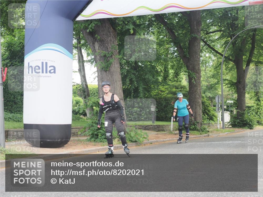 29.06.2025 - hella hamburg halbmarathon KatJ http://msf.ph/oto/8202021 29.06.2025 09:31:16 Zwischen KM18-KM19  meine-sportfotos.de