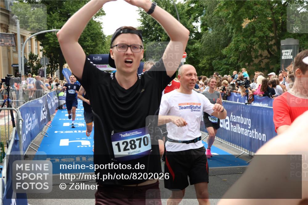 29.06.2025 - hella hamburg halbmarathon Zöllner http://msf.ph/oto/8202026 29.06.2025 10:47:42 Ziel 1320, 1696, 2284, 2708, 5889, 6009, 7962, 8927, 10969, 10988, 11283, 13948, 14618, 14619, 15451, 15478, 16205, 18104, 18970, 19181 meine-sportfotos.de