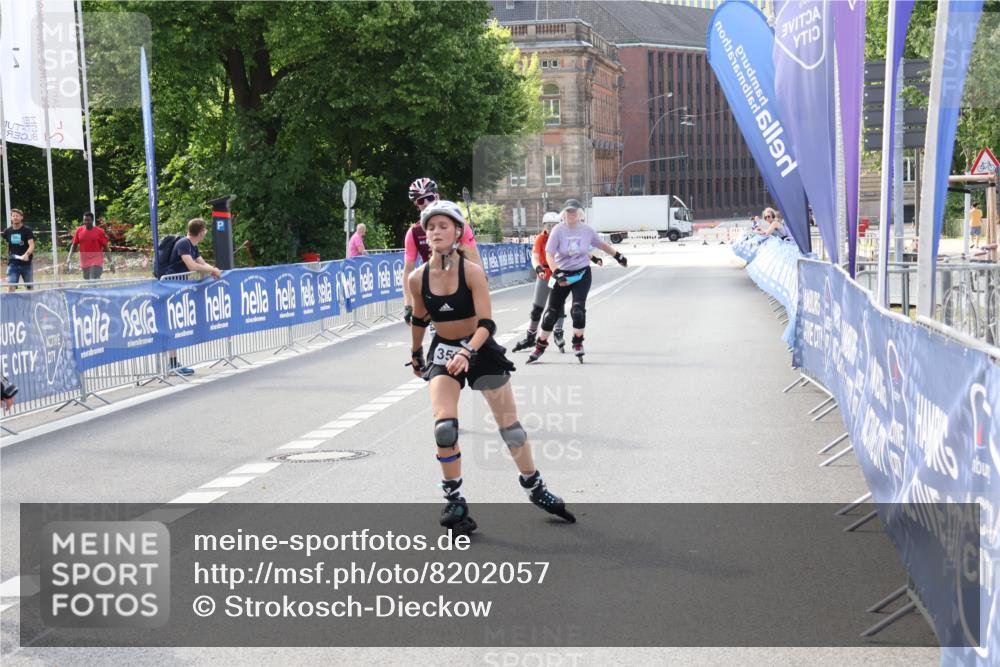 29.06.2025 - hella hamburg halbmarathon Strokosch-Dieckow http://msf.ph/oto/8202057 29.06.2025 09:52:29 Ziel 20024, 20138, 20264, 20265, 20266, 20350 meine-sportfotos.de