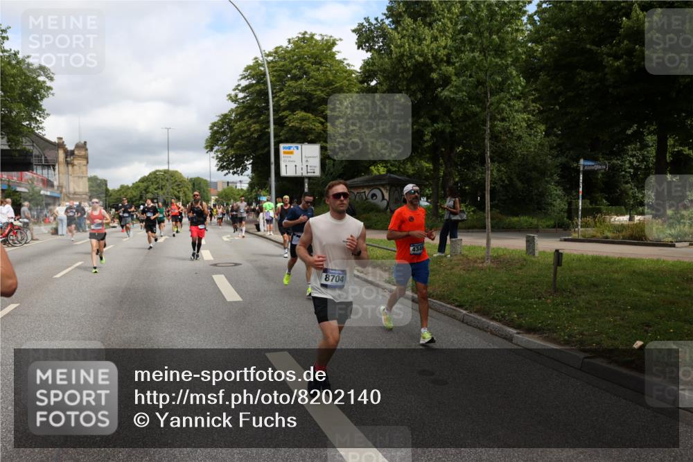 29.06.2025 - hella hamburg halbmarathon Yannick Fuchs http://msf.ph/oto/8202140 29.06.2025 10:44:47 20KM 1119, 1461, 1466, 1507, 1750, 1817, 2207, 2880, 3654, 4077, 4346, 4816, 5018, 5115, 6027, 6662, 6712, 6795, 7052, 7134, 7176, 7397, 7583, 7930, 7932, 8117, 8572, 8704, 8819, 9057, 11214, 11356, 11607, 12016, 12624, 12949, 13008, 13687, 13701, 13875, 14034, 14125, 14257, 14626, 15362, 15395, 15720, 15803, 15950, 16285, 16291, 16716, 17179, 17221, 17384, 18006, 18066, 18370, 18394, 18489, 18811 meine-sportfotos.de