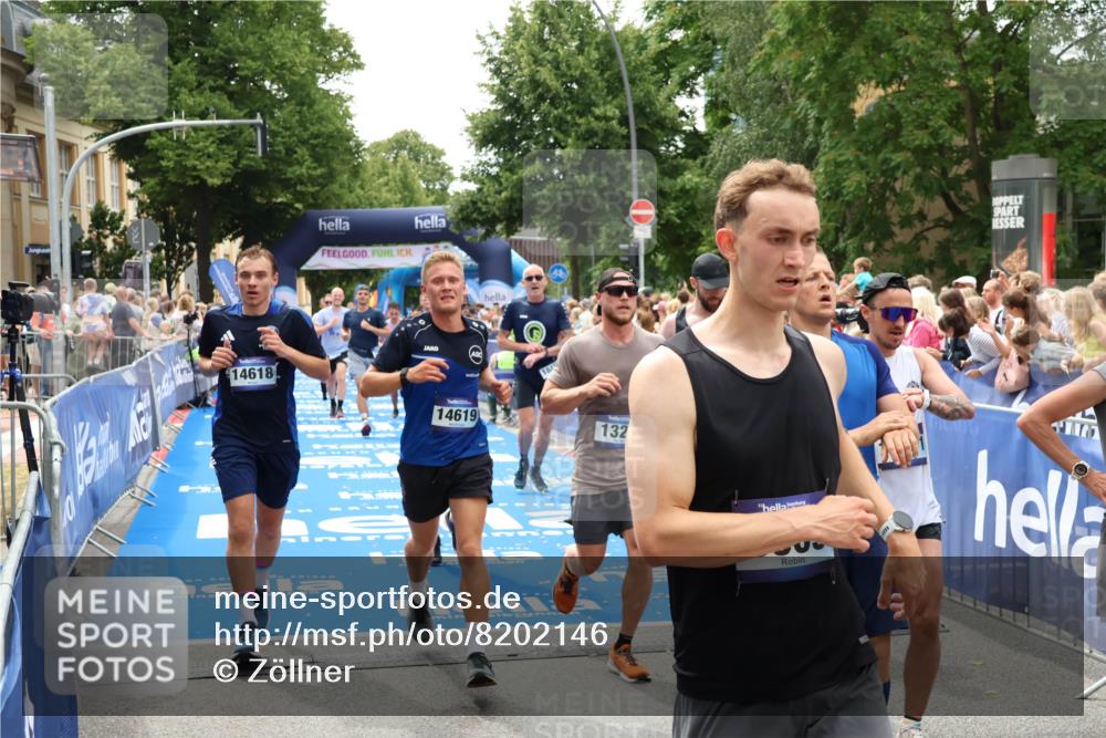 29.06.2025 - hella hamburg halbmarathon Zöllner http://msf.ph/oto/8202146 29.06.2025 10:47:44 Ziel 1320, 2708, 7962, 10969, 10988, 11283, 13948, 14618, 14619, 15451, 15478, 16205, 17229, 18430, 18970 meine-sportfotos.de