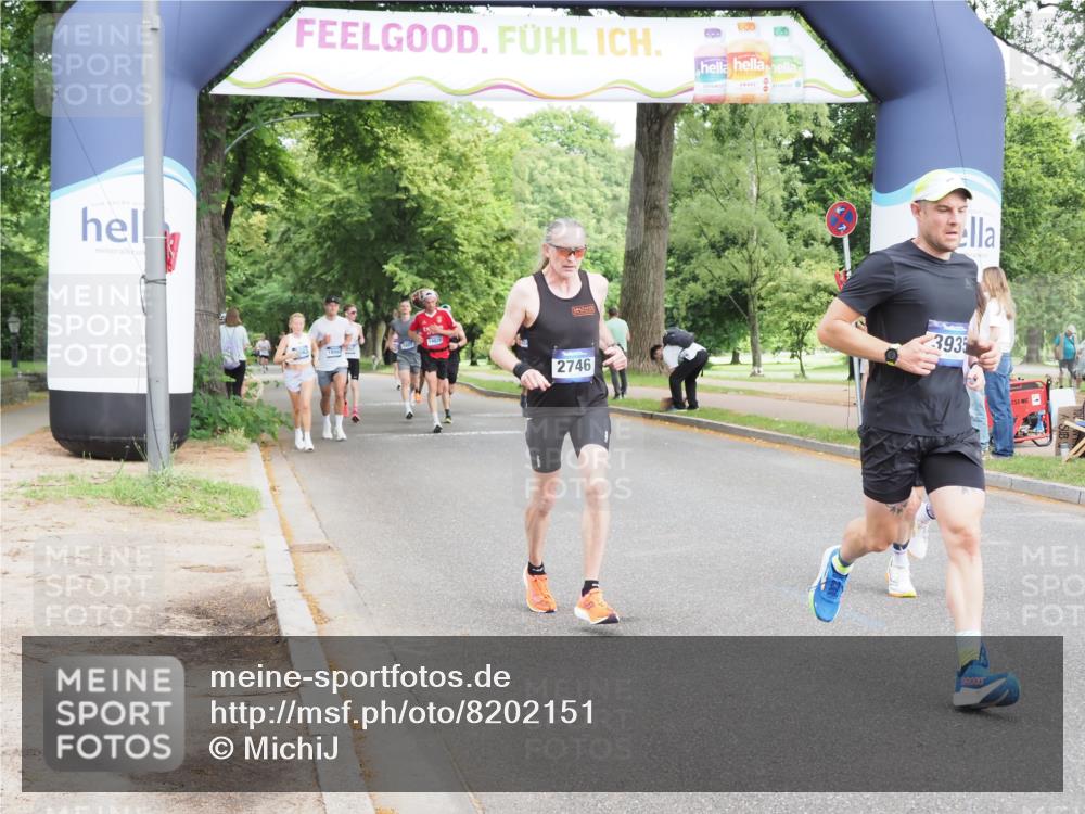 29.06.2025 - hella hamburg halbmarathon MichiJ http://msf.ph/oto/8202151 29.06.2025 10:21:43 Zwischen KM18-KM19 51, 2746, 3935, 6358, 7793, 10876, 11370, 12987, 16957, 18563 meine-sportfotos.de