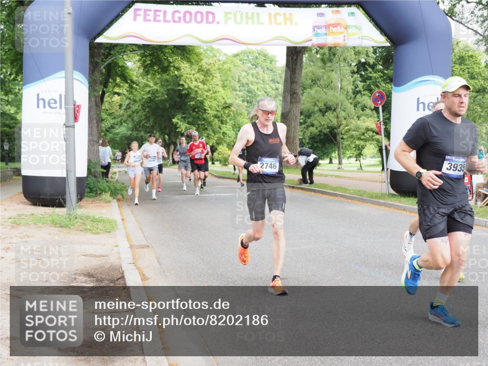 29.06.2025 - hella hamburg halbmarathon MichiJ http://msf.ph/oto/8202186 29.06.2025 10:21:43 Zwischen KM18-KM19 51, 2746, 3935, 6358, 7793, 10876, 11370, 12987, 16957, 18563 meine-sportfotos.de