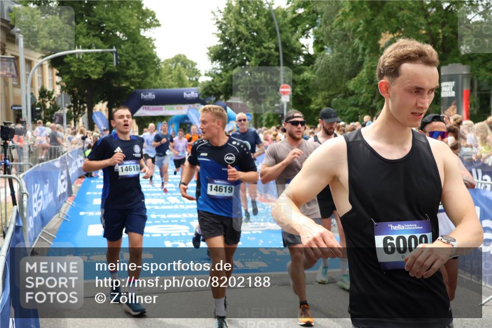 29.06.2025 - hella hamburg halbmarathon Zöllner http://msf.ph/oto/8202188 29.06.2025 10:47:44 Ziel 1320, 2708, 7962, 10969, 10988, 11283, 13948, 14618, 14619, 15451, 15478, 16205, 17229, 18430, 18970 meine-sportfotos.de