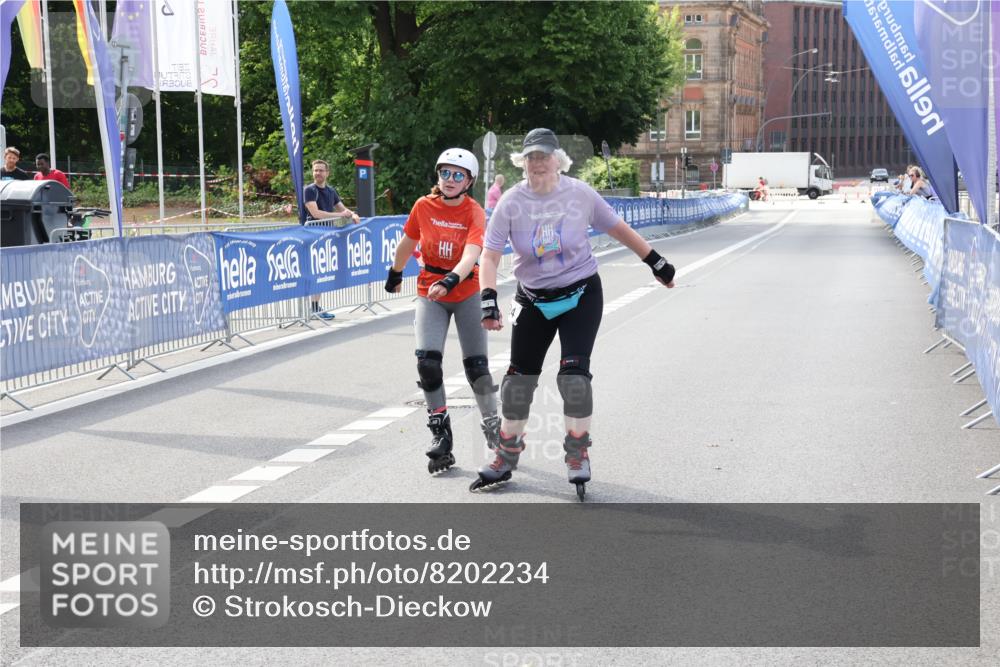 29.06.2025 - hella hamburg halbmarathon Strokosch-Dieckow http://msf.ph/oto/8202234 29.06.2025 09:52:33 Ziel 20024, 20138, 20264, 20265, 20266, 20350 meine-sportfotos.de
