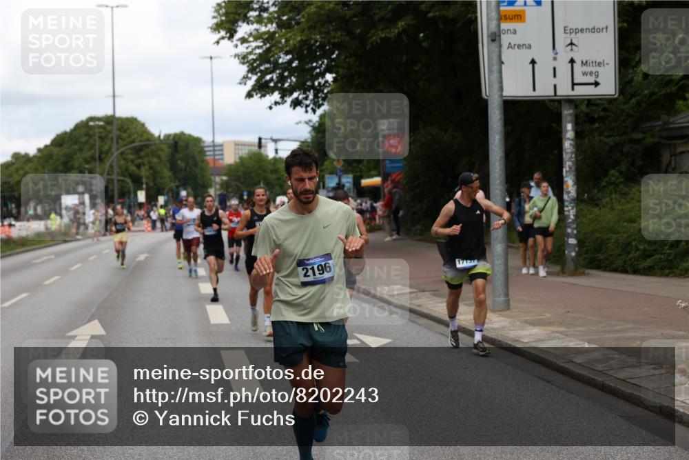 29.06.2025 - hella hamburg halbmarathon Yannick Fuchs http://msf.ph/oto/8202243 29.06.2025 10:32:06 20KM 1290, 2196, 2404, 2767, 3790, 5042, 5791, 5923, 6047, 6458, 9017, 9914, 10190, 10451, 11423, 12739, 12900, 13141, 13148, 13372, 13854, 14387, 14459, 14934, 15178, 15410, 16992, 17125, 17137, 18103, 18159, 18216, 18357, 18986 meine-sportfotos.de