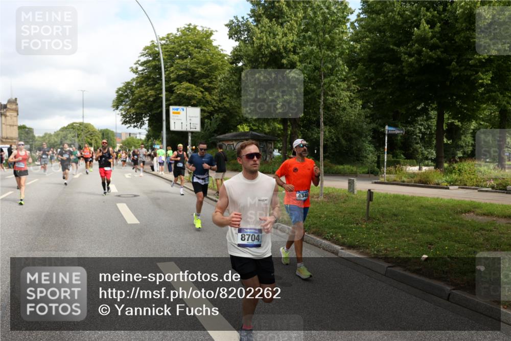 29.06.2025 - hella hamburg halbmarathon Yannick Fuchs http://msf.ph/oto/8202262 29.06.2025 10:44:47 20KM 1119, 1461, 1466, 1507, 1750, 1817, 2207, 2880, 3654, 4077, 4346, 4816, 5018, 5115, 6027, 6662, 6712, 6795, 7052, 7134, 7176, 7397, 7583, 7930, 7932, 8117, 8572, 8704, 8819, 9057, 11214, 11356, 11607, 12016, 12624, 12949, 13008, 13687, 13701, 13875, 14034, 14125, 14257, 14626, 15362, 15395, 15720, 15803, 15950, 16285, 16291, 16716, 17179, 17221, 17384, 18006, 18066, 18370, 18394, 18489, 18811 meine-sportfotos.de